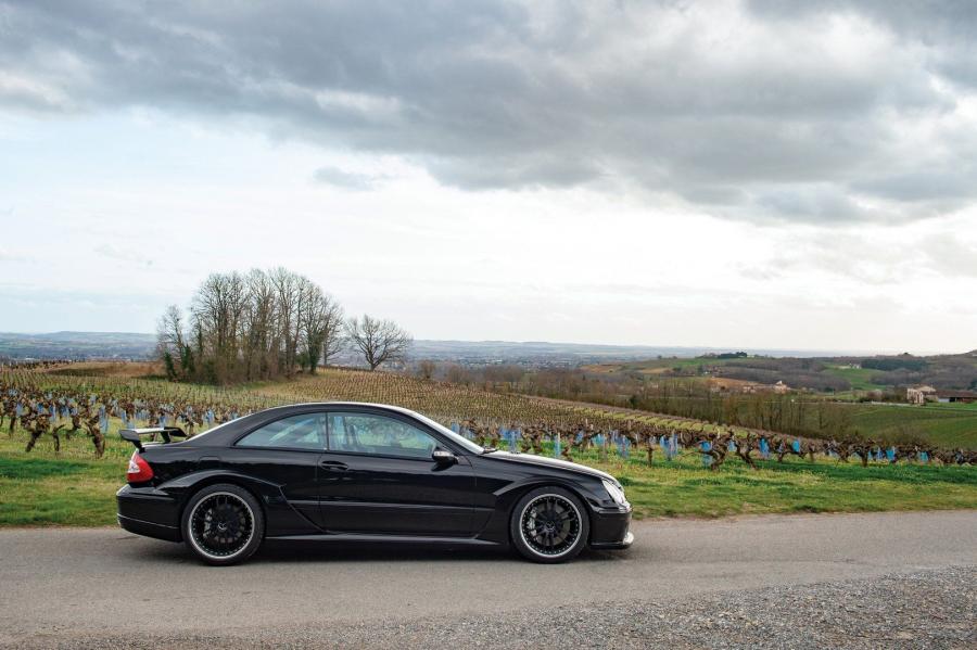  Mercedes-Benz CLK55 AMG DTM Street Version 2005 года  (фото 5 из 25)
